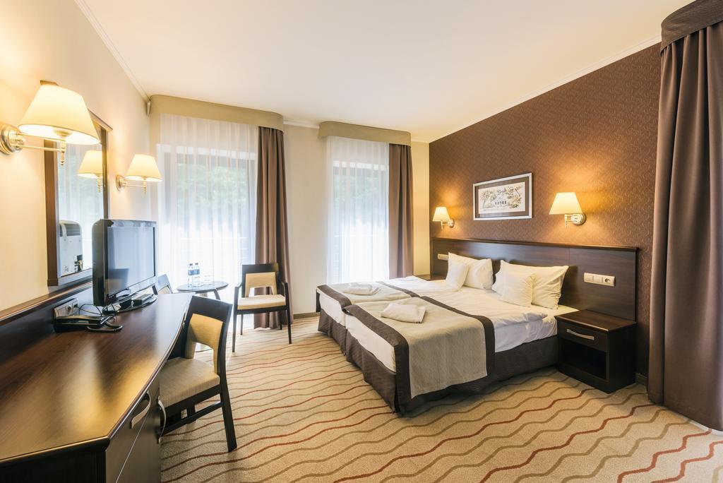 Malinowy Dwor Hotel Medical Spa Сверадув-Здруй Номер фото